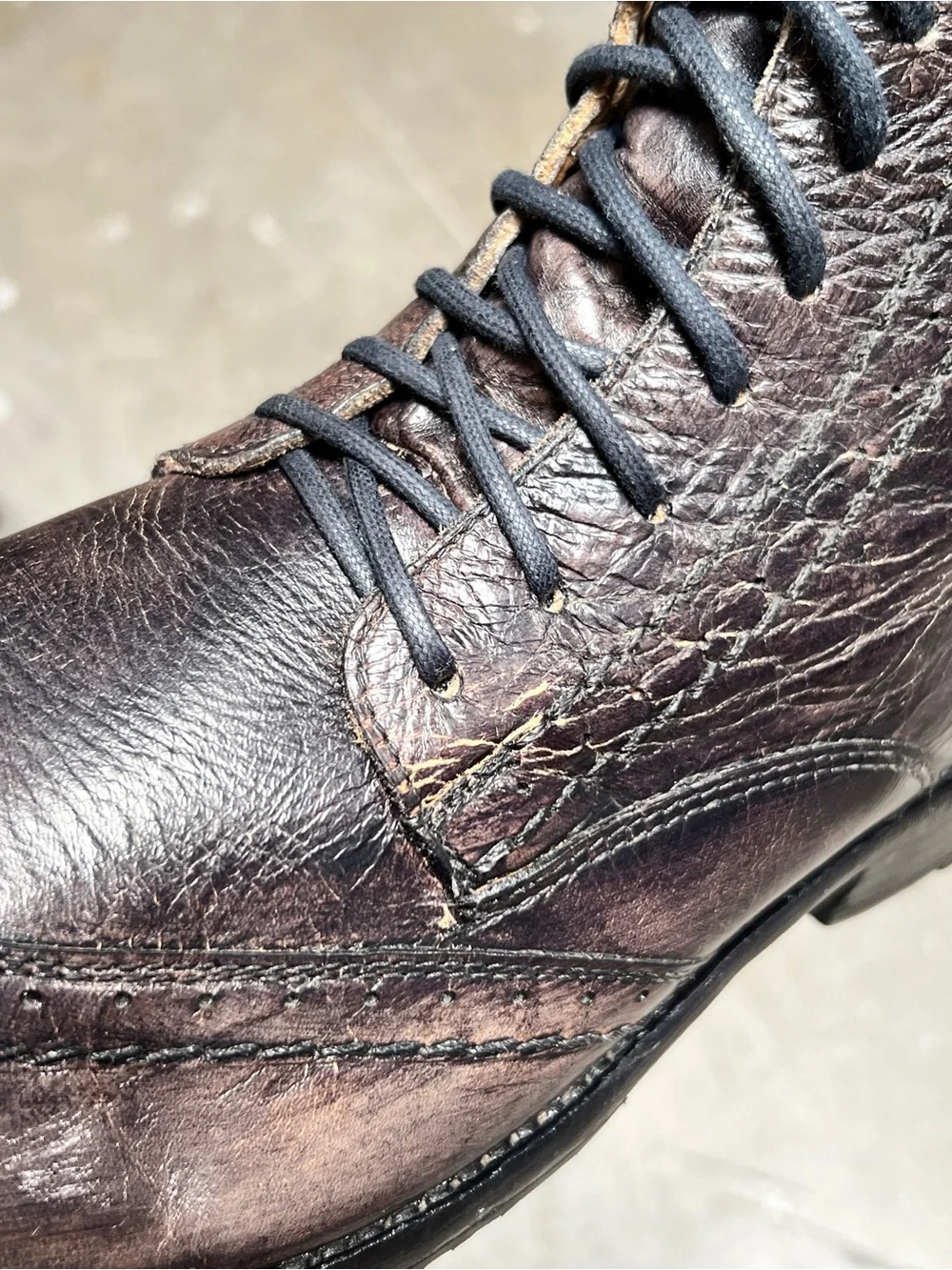 Bed Stu Bench Made Men’s 10.5 Black Rustic Leather Brogue Wingtip Combat Boots